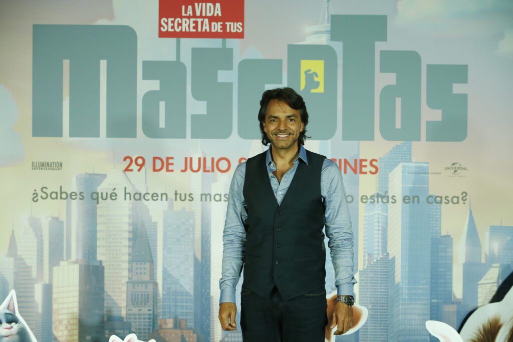 Estatua De Eugenio Derbez Causa Gran Malestar En Mxico 2 Estatua De Eugenio Derbez Causa Gran Malestar En México - 2026 - El Botón