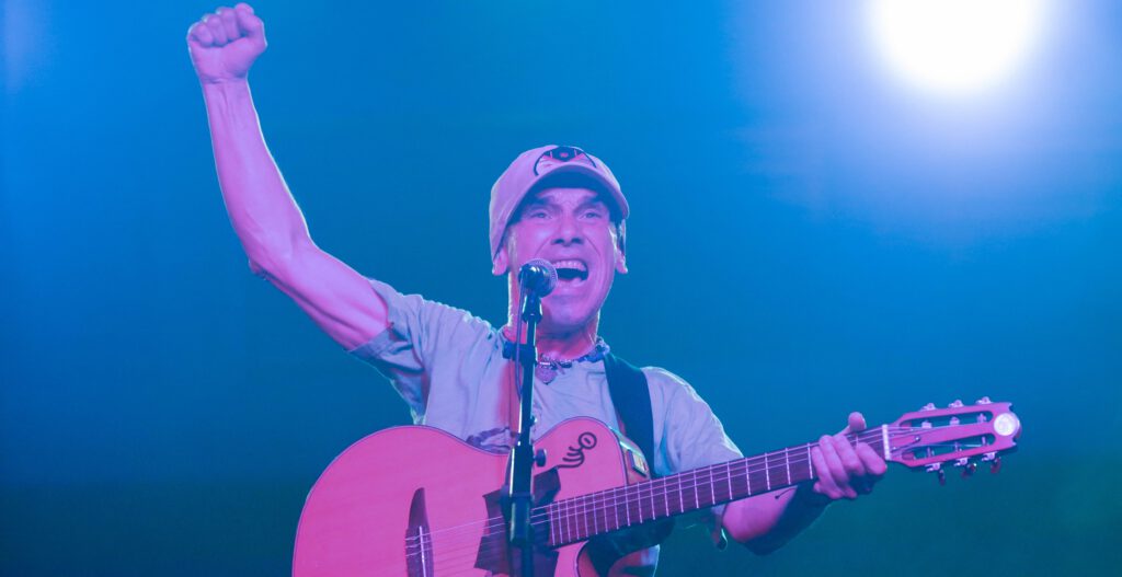 Retiran Título De &Quot;Persona Non Grata&Quot; A Manu Chao Y Podrá Regresar A México