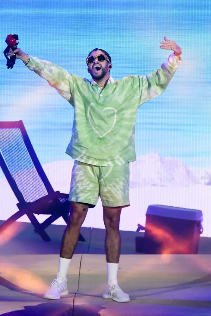 Sub Buzz 1894 1683743180 2 Así Ha Cambiado De Look Bad Bunny A Lo Largo Del Tiempo - 2026 - El Botón