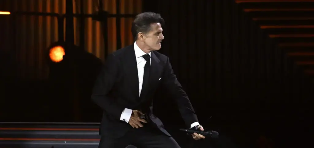 Gettyimages 1594699052 E1692904887545 Scaled 1 ¡Menos Mal! Luis Miguel Reacciona Sobre Los Rumores De Su Salud - 2026 - El Botón