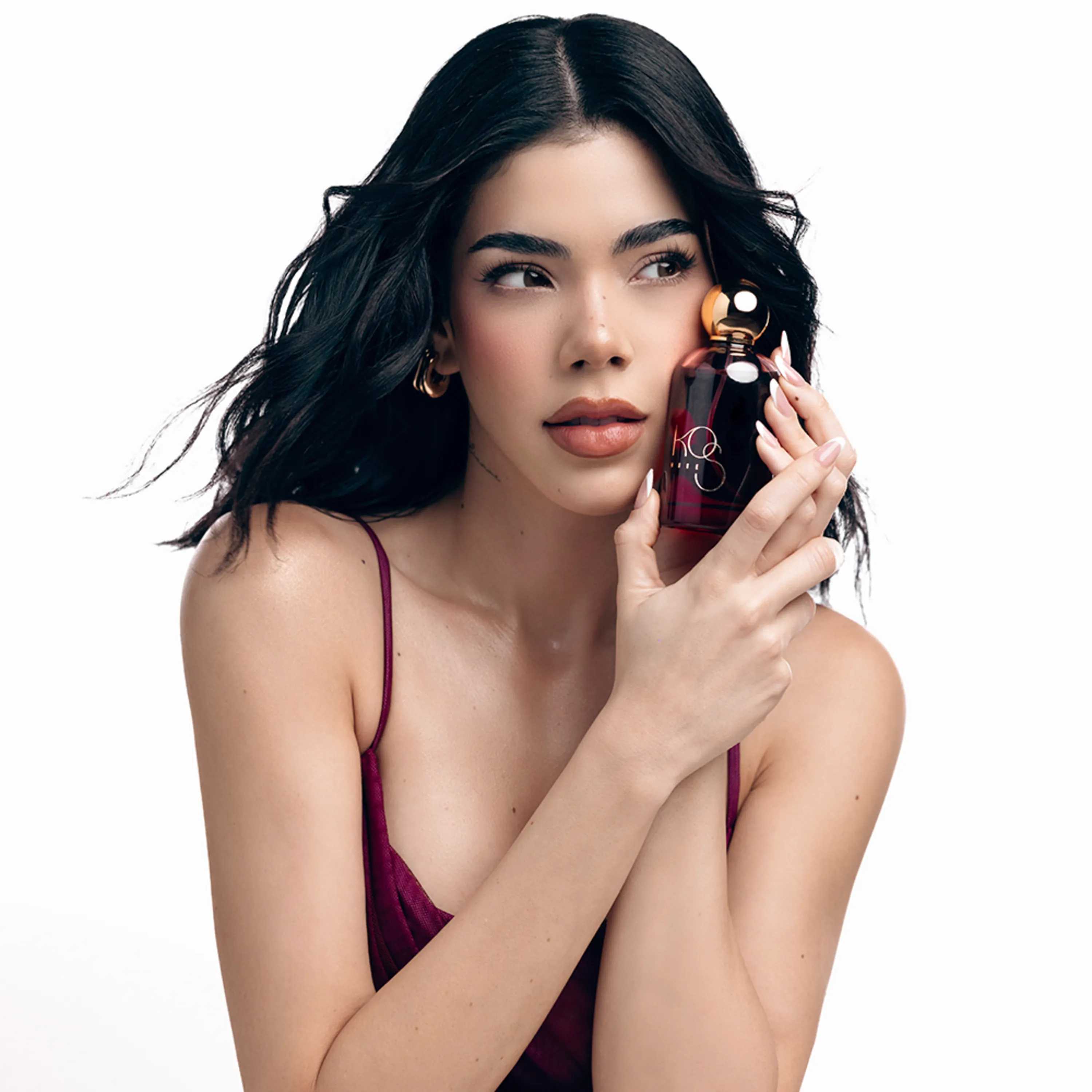 Artistas Latinos Que Tienen Su Propia Marca De Perfume 7 2026 - El Botón K Os Muse Kenia Os Artistas Latinos Que Tienen Su Propia Marca De Perfume - 2026 - El Botón